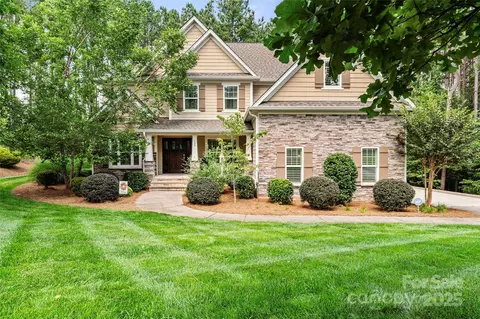 109 Trent Pines Dr, Mooresville, NC 28117