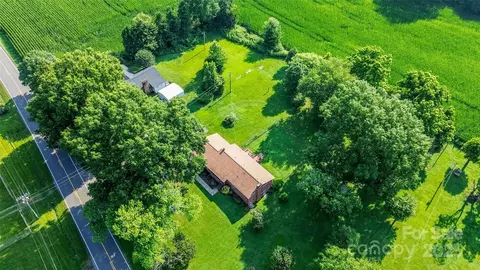 615 Bell Farm Rd, Statesville, NC 28625