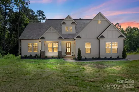 8680 Sherrills Ford Rd, Sherrills Ford, NC 28673