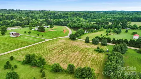 000 Spring Pointe Dr, Stony Point, NC 28678 photo 6