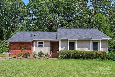 5922 Sullins Rd, Charlotte, NC 28214
