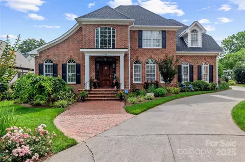 3129 Bentley Ct, Winston Salem, NC 27104