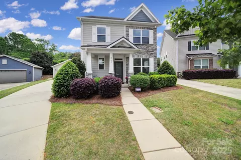 8702 Aspinwall Dr, Charlotte, NC 28216