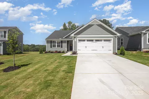 624 Coopers Mill Dr, Westminster, SC 29693