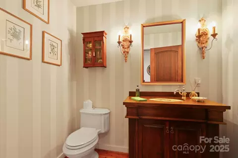 Bath - 1730 Hickory, Boone, NC 28607 photo 6 of 7