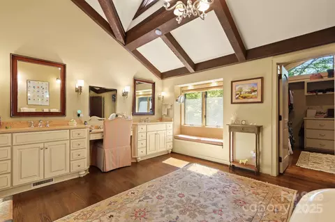 Bath - 1730 Hickory, Boone, NC 28607 photo 2 of 7