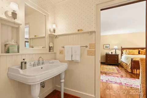 Bath - 1730 Hickory, Boone, NC 28607 photo 4 of 7