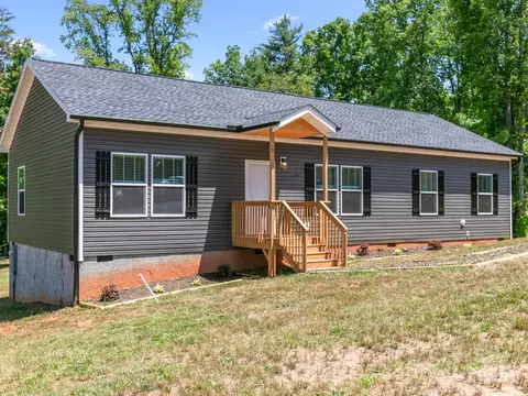 208 Walnut Branch Rd, Weaverville, NC 28787