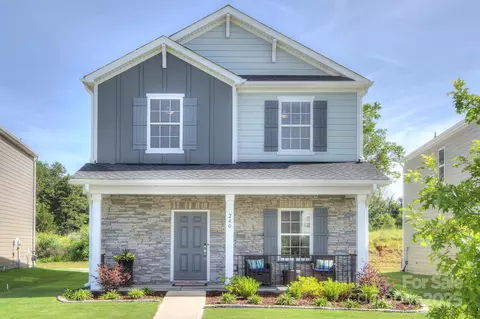 240 Orson Oaks Ln, Pineville, NC 28134
