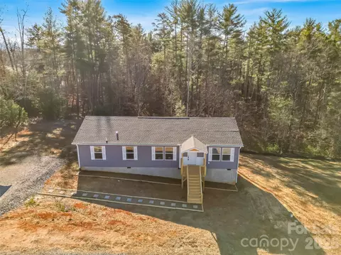 209 Walnut Branch Rd, Weaverville, NC 28787