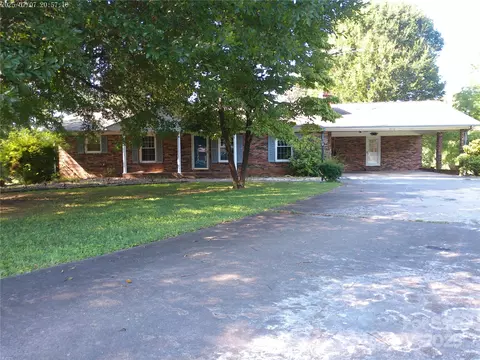 315 Terrace 9 Pl #9, Lincolnton, NC 28092