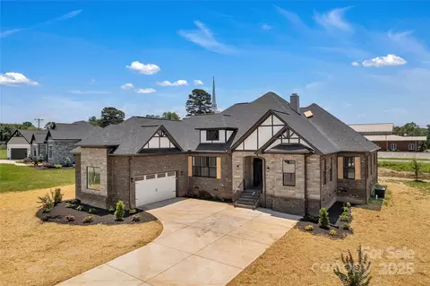 106 Kelly Marie Ct, Kings Mountain, NC 28086