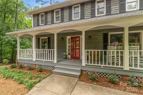 23 Forest Edge Dr, Asheville, NC 28806