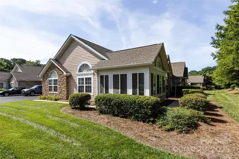 6811 Ledgestone Pl, Charlotte, NC 28227