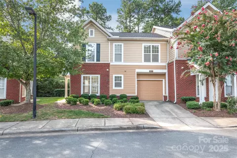 11453 Dixie Glen Dr, Charlotte, NC 28277