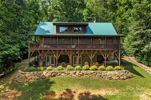 230 Mallard Rd, Lake Lure, NC 28746
