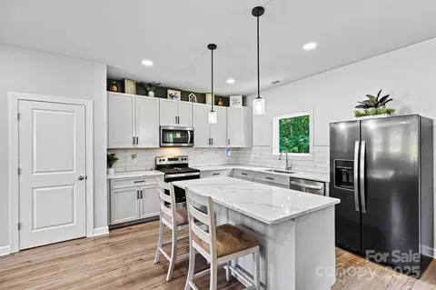 Kitchen - 237 Mariposa Rd, Stanley, NC 28164 photo 4 of 4