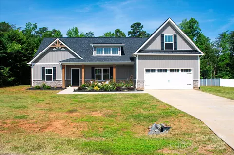 205 Spring Creek Dr, Mount Holly, NC 28120