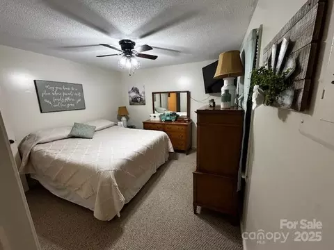 Bedroom - 3375 Shepherd Rd, Maiden, NC 28650 photo 1 of 2