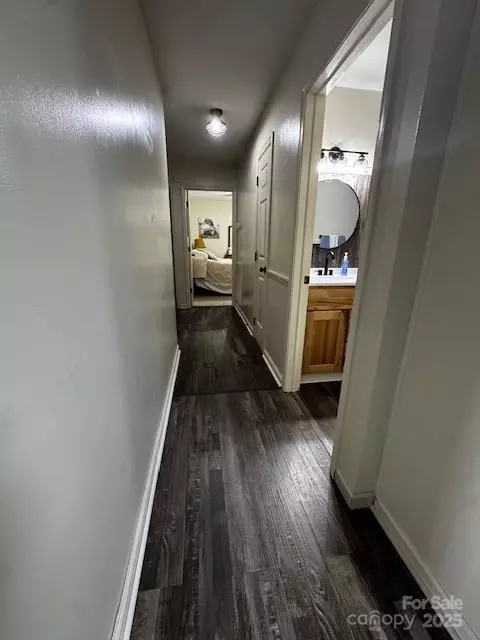 Entry Way - 3375 Shepherd Rd, Maiden, NC 28650 photo 1 of 1