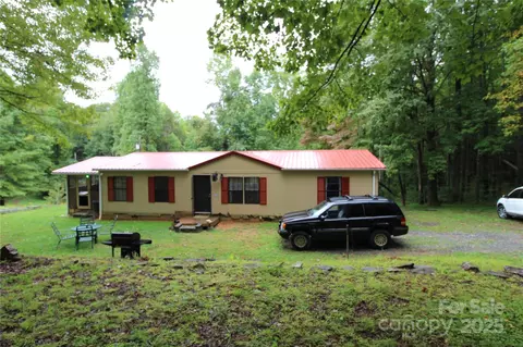 81 Paradise Run Ln, Collettsville, NC 28611