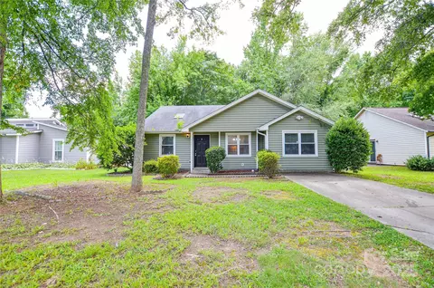 5424 Amado St, Charlotte, NC 28215