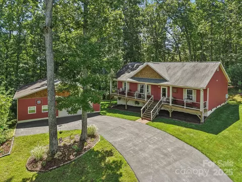 39 Catatoga Ln, Mills River, NC 28759