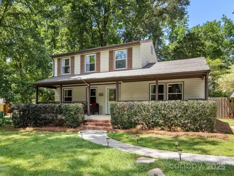 911 Munday Ct, Charlotte, NC 28270