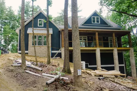 73 Summer Shade Ct, Hendersonville, NC 28792
