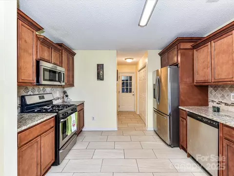 Entry Way - 5105 Hampton Meadows Rd, Monroe, NC 28110 photo 1 of 1