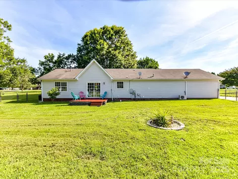Exterior - 5105 Hampton Meadows Rd, Monroe, NC 28110 photo 6 of 10