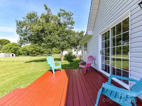 Exterior - 5105 Hampton Meadows Rd, Monroe, NC 28110 photo 4 of 10