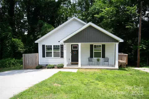 506 Broadway Ct, Statesville, NC 28677