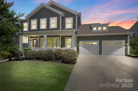 2052 Masons Bend Dr, Fort Mill, SC 29708