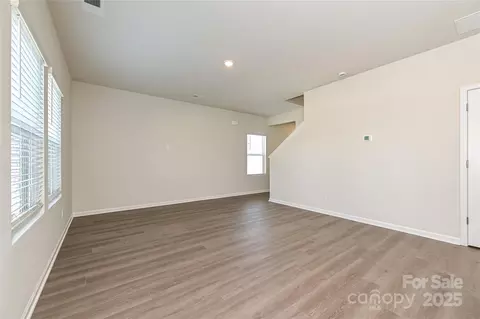 Living - 1413 31st Ne St NE, Conover, NC 28613 photo 2 of 2