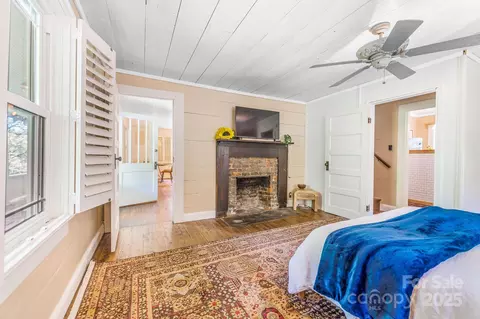 71 Persimmon Ln, Canton, NC 28716 photo 8