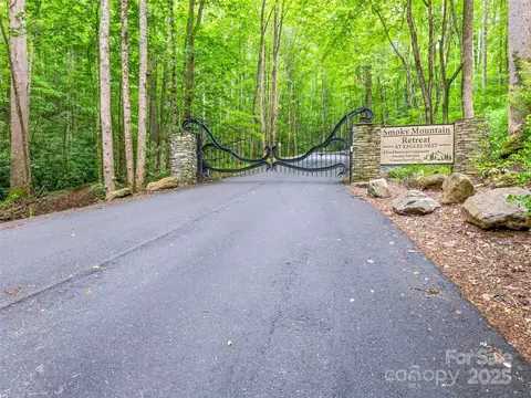 13 Galega D Trl #D, Maggie Valley, NC 28751