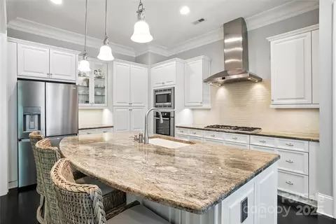 Kitchen - 21319 Baltic Dr, Cornelius, NC 28031 photo 2 of 6