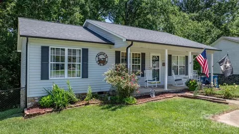 Exterior - 431 Forest Dr, Maiden, NC 28650 photo 1 of 3