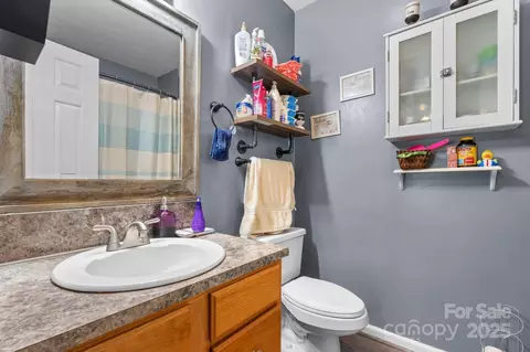 Bath - 431 Forest Dr, Maiden, NC 28650 photo 2 of 2
