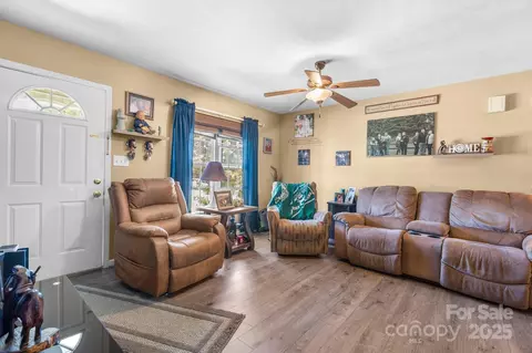 Living - 431 Forest Dr, Maiden, NC 28650 photo 1 of 2