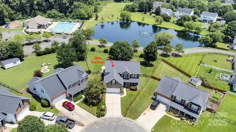 2004 Onotoa Dr, Indian Trail, NC 28079