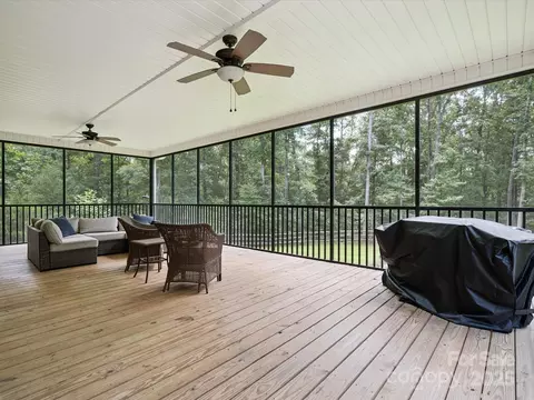 820 King Rd, Clover, SC 29710 photo 32