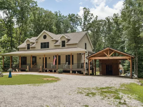 820 King Rd, Clover, SC 29710 photo 3