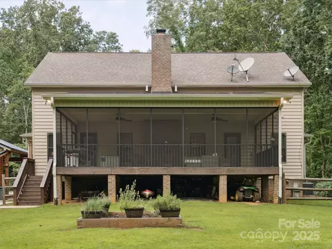 820 King Rd, Clover, SC 29710 photo 34
