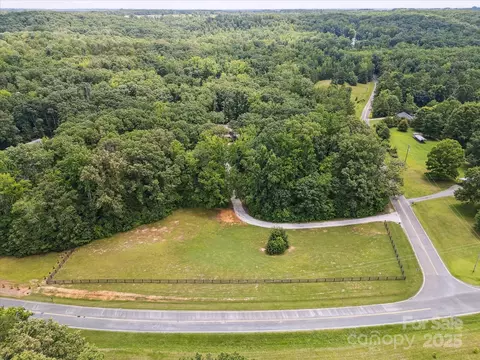 820 King Rd, Clover, SC 29710 photo 39