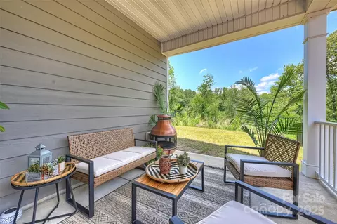 336 Secretariat Dr, Iron Station, NC 28080