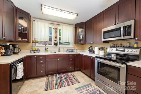 Kitchen - 206 Mitchell Ave, Salisbury, NC 28144 photo 3 of 3