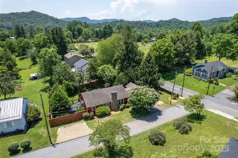 14 Monroe St, Brevard, NC 28712 photo 3