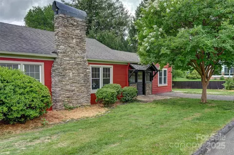 14 Monroe St, Brevard, NC 28712 photo 4